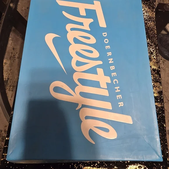 JORDAN RETRO 12 DOERNBECHER SZ 10 - Picture 4 of 10